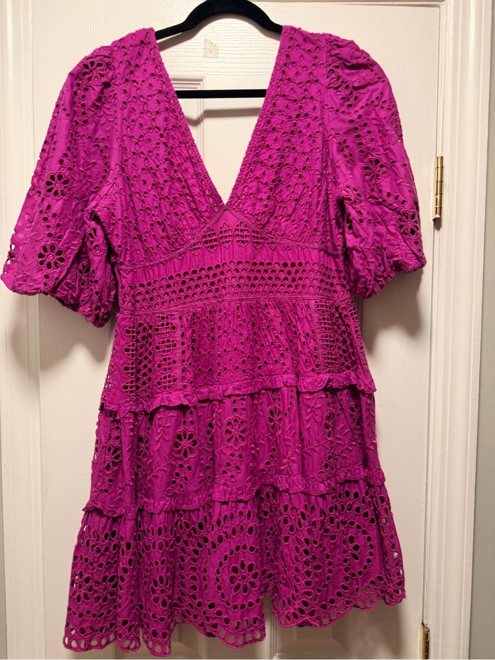 Cynthia Rowley Magenta Eyelet Tiered V‑Neck Dress - NWOT - Size 12